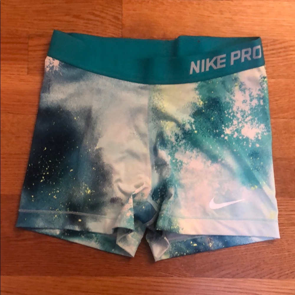 Nike pro splatter spandex